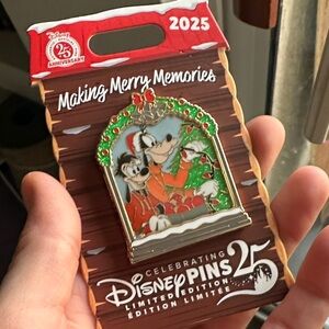 Authentic Disney 2025 Making Merry Memories Pin - Max & Goofy - Limited Edition